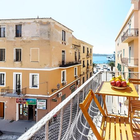 Splendido Appartamento In Pieno Centro Dell'Isola La Maddalena  Exterior foto